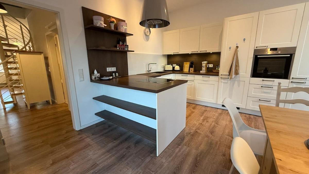 Apartment Penthouse With Roof Terrace - Central, Quiet Location